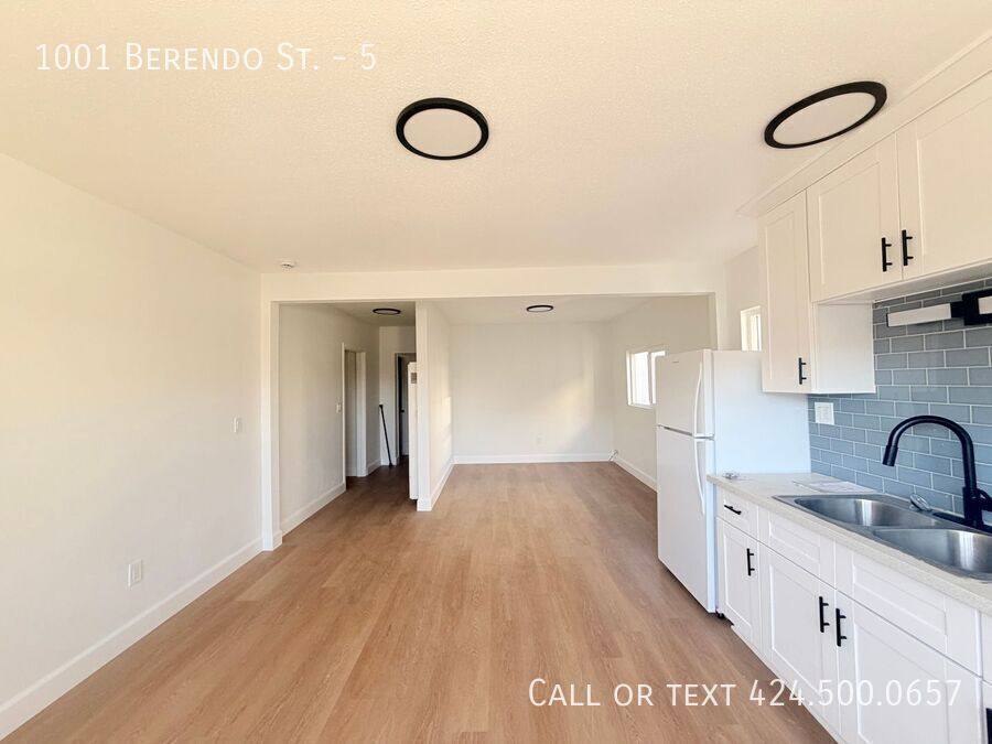 Apartment for rent at 1001 Berendo St #5, Los Angeles, CA 90029