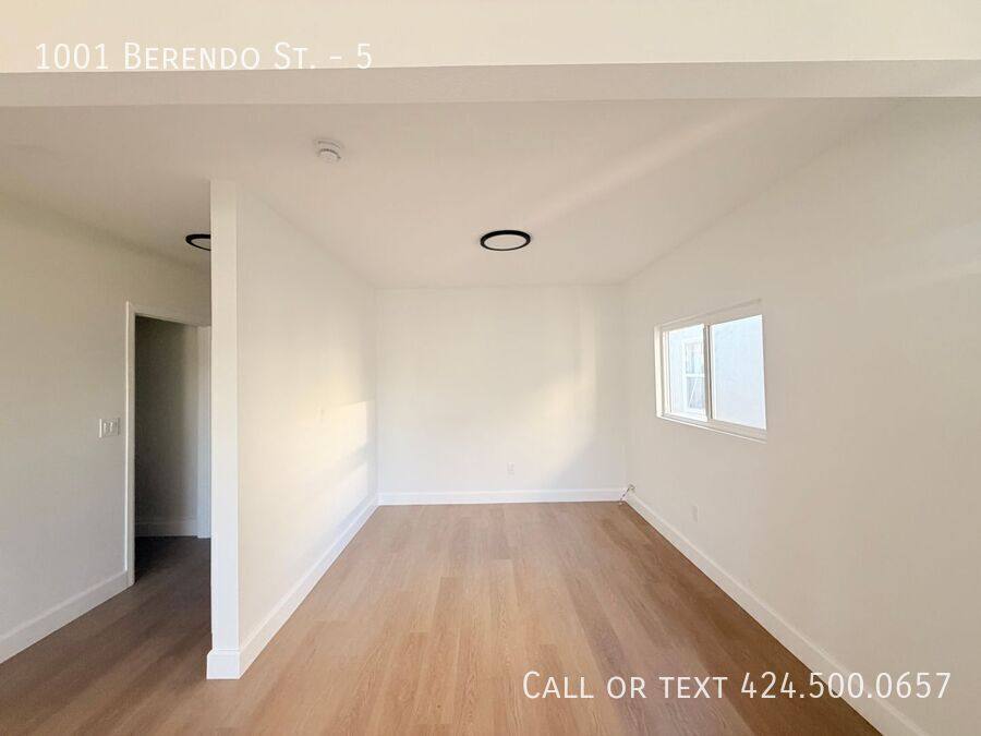 Apartment for rent at 1001 Berendo St #5, Los Angeles, CA 90029