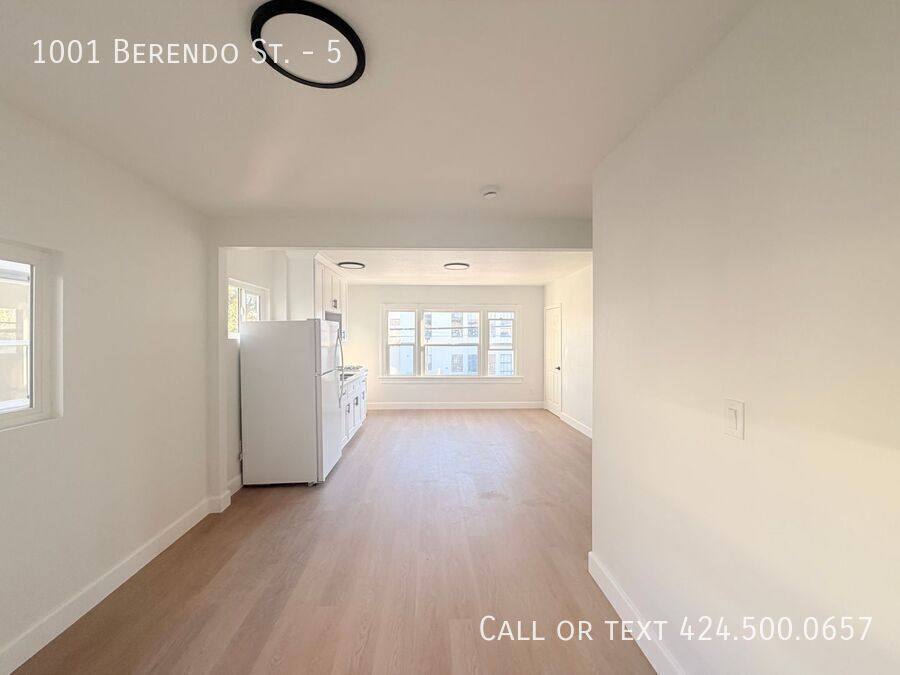 Apartment for rent at 1001 Berendo St #5, Los Angeles, CA 90029