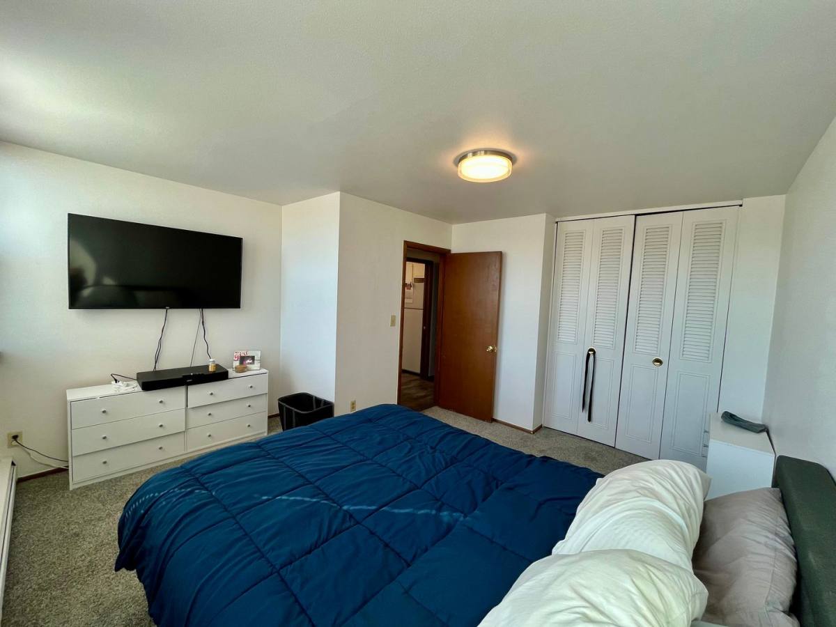 Apartment for rent at 1320 E Capitol Dr, Milwaukee, WI 53211
