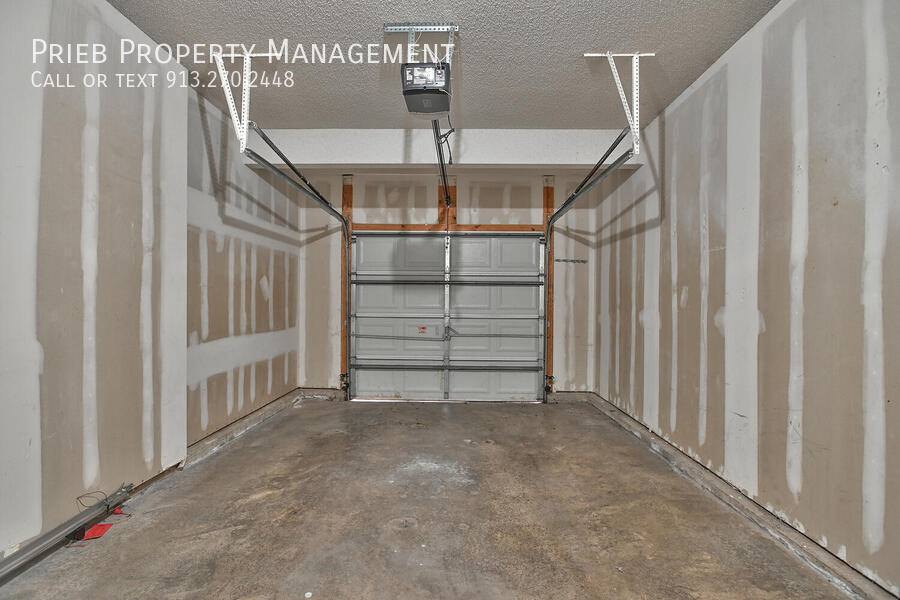Townhouse for rent at 803 S Woodson Court, Gardner, KS 66030