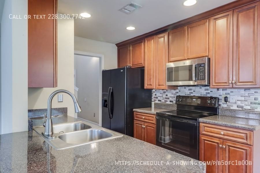 House for rent at 17986 Restoration Circle, Gulfport, MS 39503