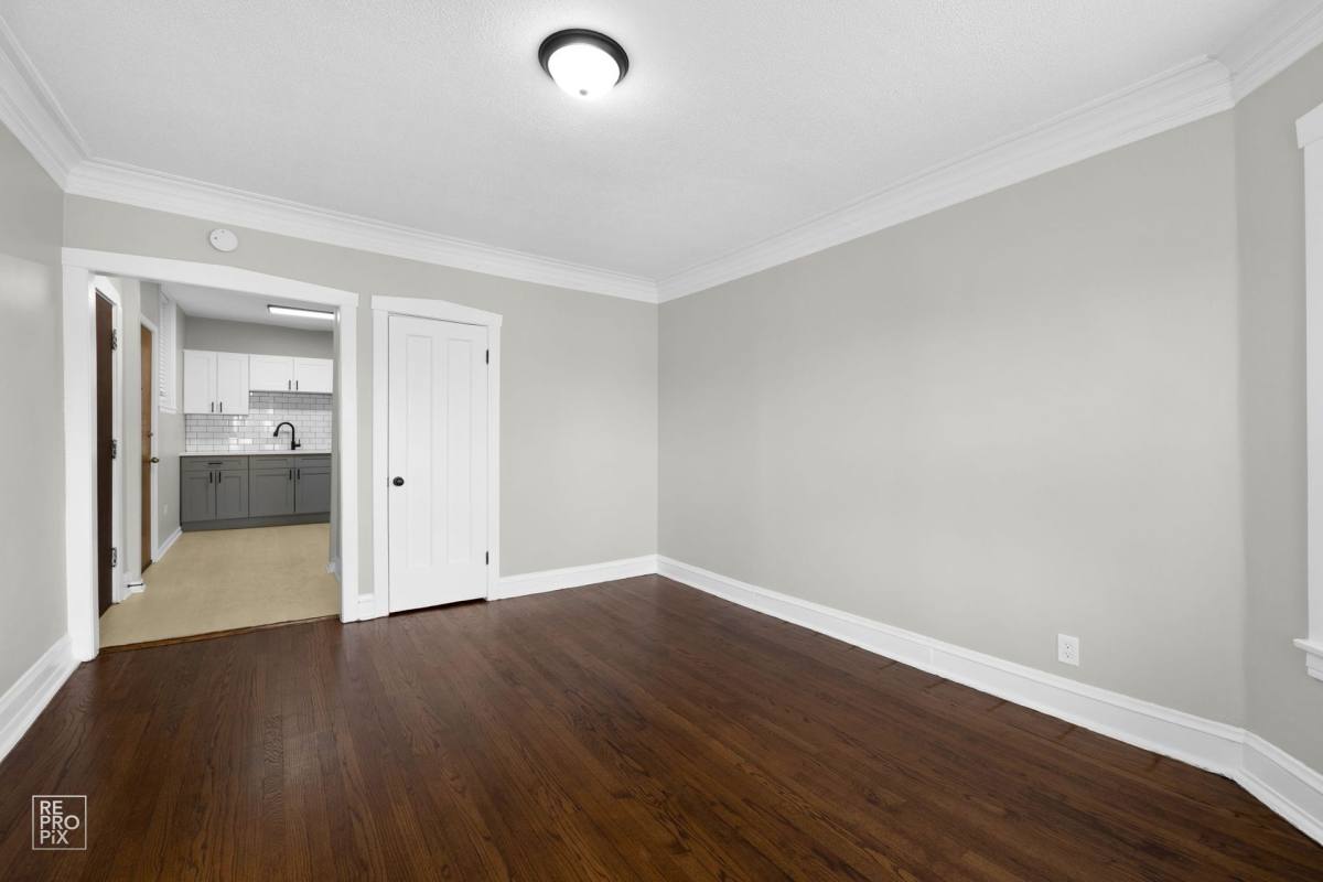 Apartment for rent at 703 N Austin Blvd, Chicago, IL 60644