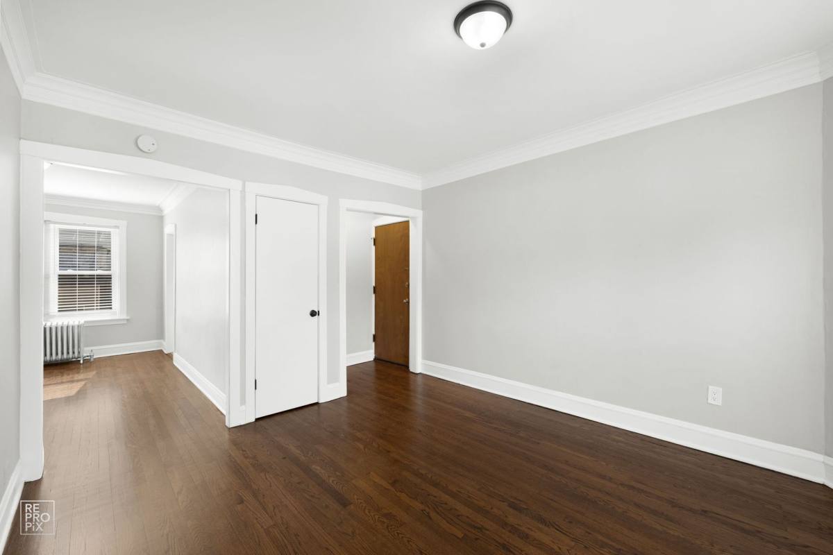 Apartment for rent at 703 N Austin Blvd, Chicago, IL 60644