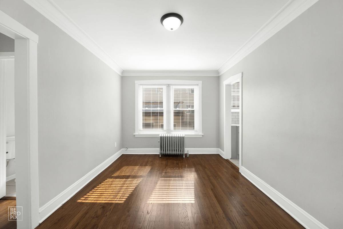 Apartment for rent at 703 N Austin Blvd, Chicago, IL 60644