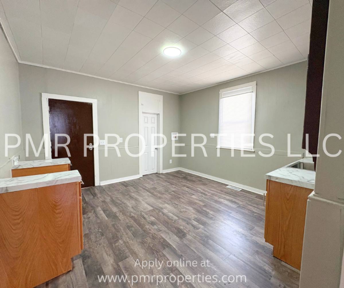 House for rent at 830 Warsaw Ave, Saint Joseph, MO 64507