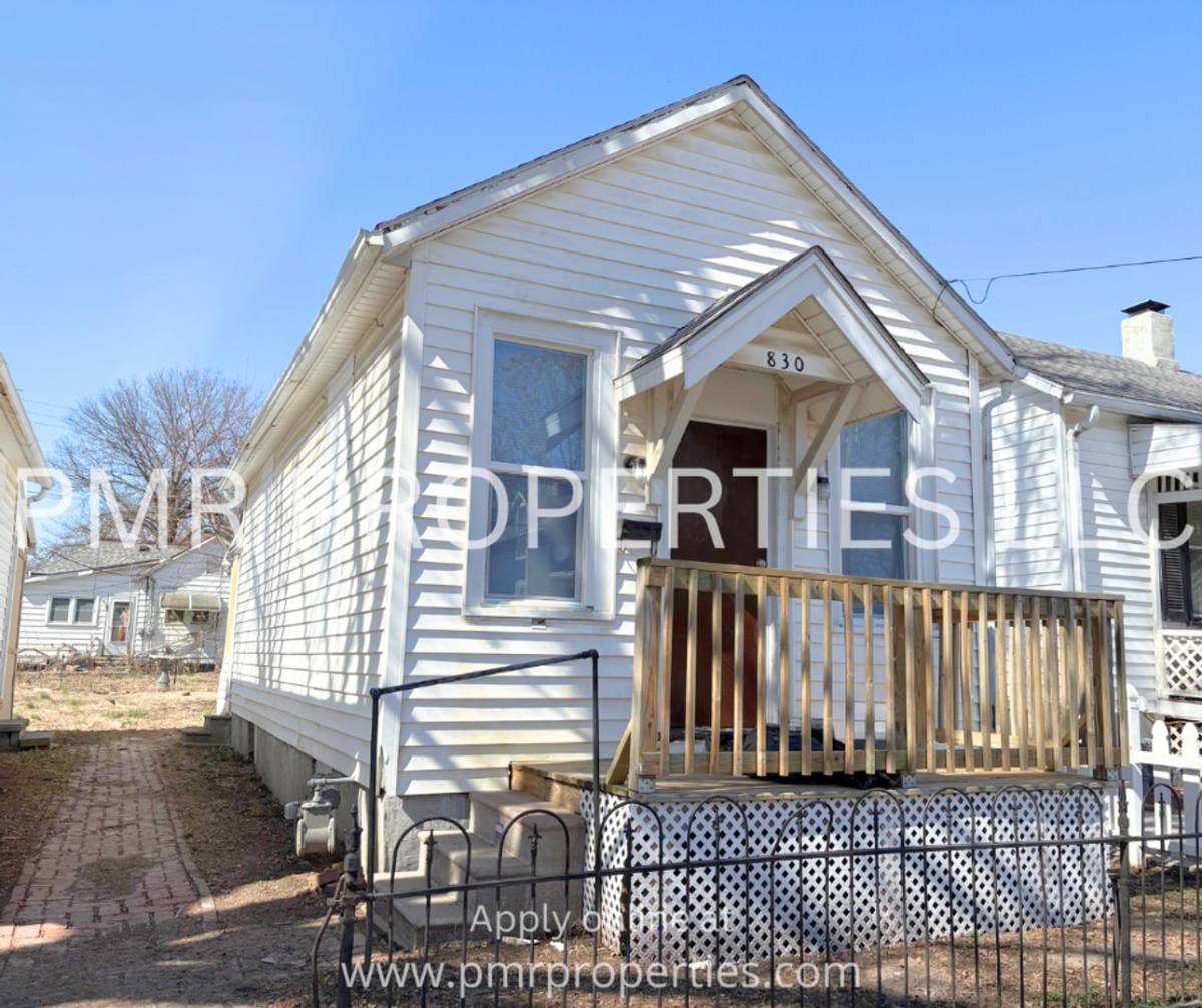 House for rent at 830 Warsaw Ave, Saint Joseph, MO 64507
