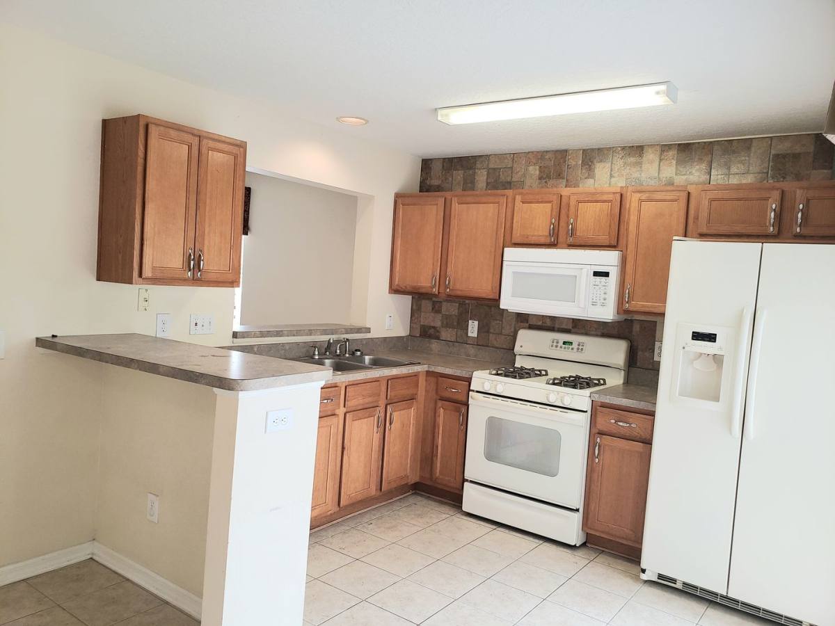 House for rent at 10310 Lakeside Vista Dr, Riverview, FL 33569