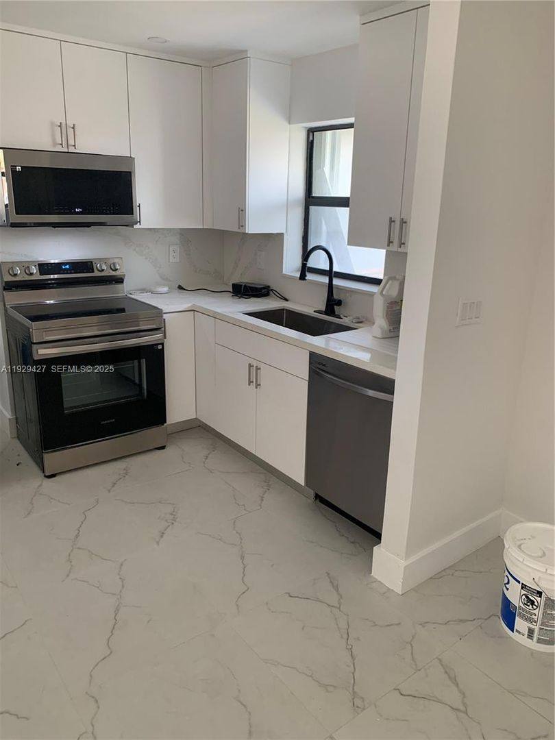 House for rent at 14301 SW 105th Ave, Miami, FL 33176