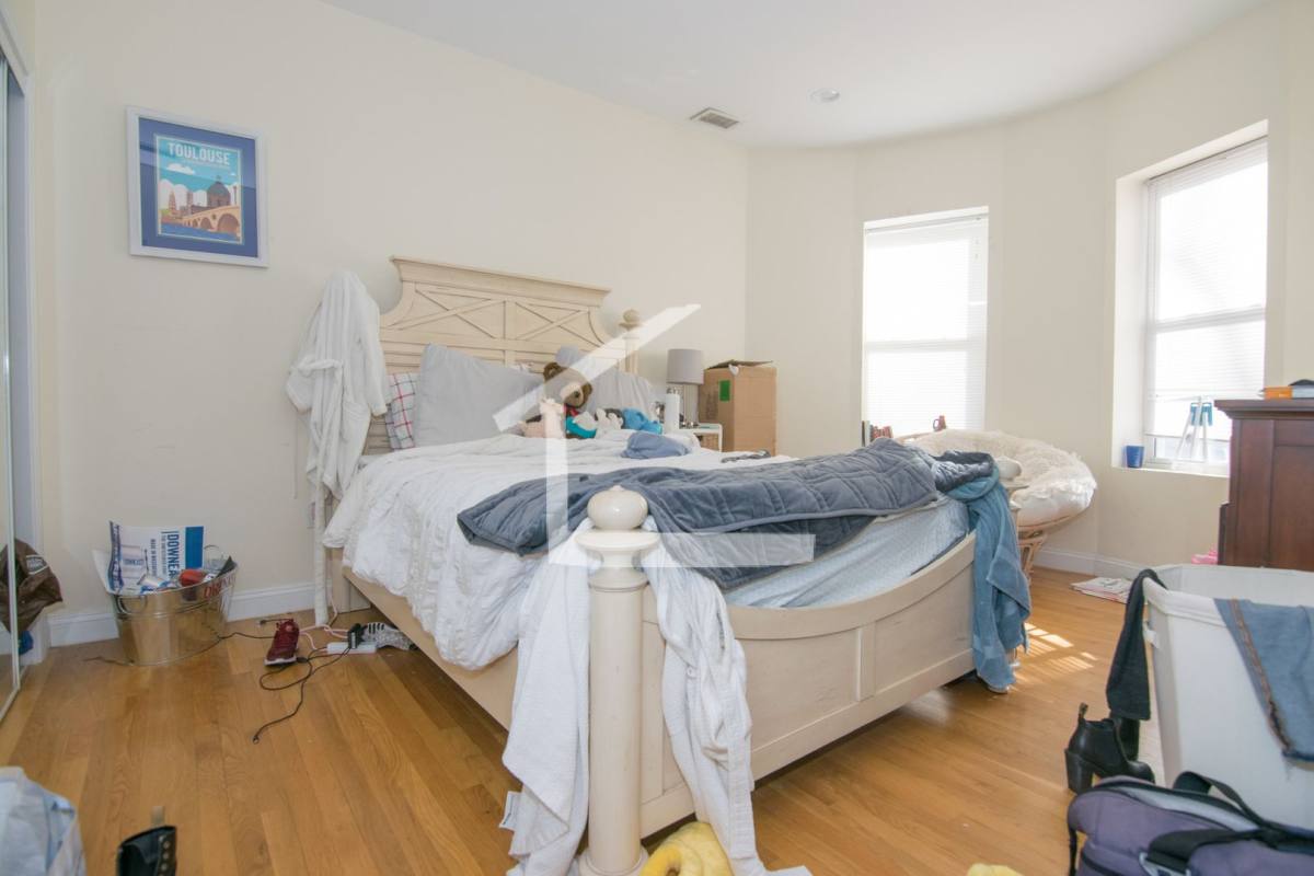 Apartment for rent at 1801 Beacon #15, Brookline, MA 02445