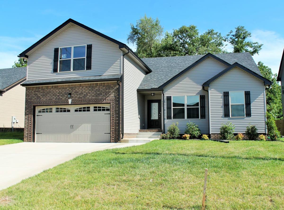 House for rent at 257 Azalea Dr, Oak Grove, KY 42262