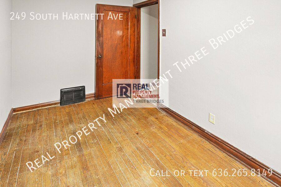 House for rent at 249 S Hartnett Ave, Saint Louis, MO 63135