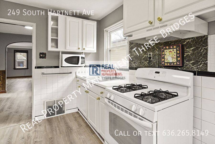 House for rent at 249 S Hartnett Ave, Saint Louis, MO 63135