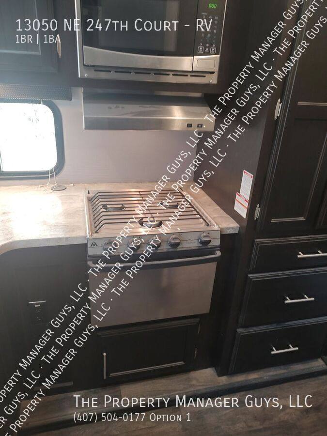 Apartment for rent at 13050 NE 247th Court #RV, Fort McCoy, FL 32134