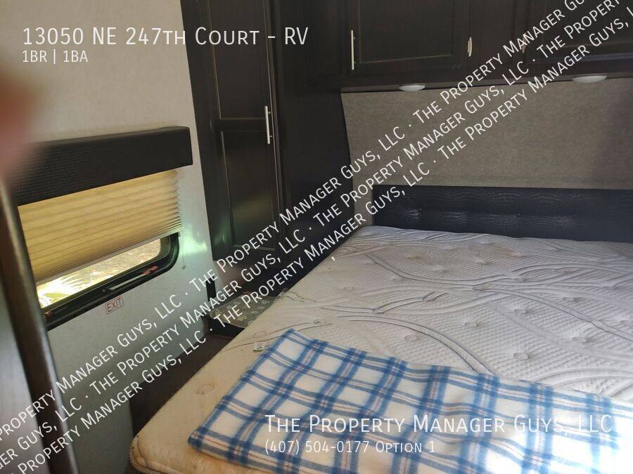 Apartment for rent at 13050 NE 247th Court #RV, Fort McCoy, FL 32134
