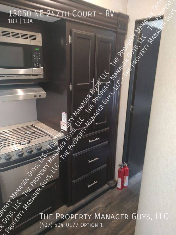 Apartment for rent at 13050 NE 247th Court #RV, Fort McCoy, FL 32134