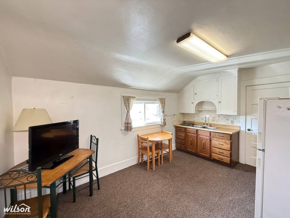 Apartment for rent at 302 S 8th Ave, Yakima, WA 98902
