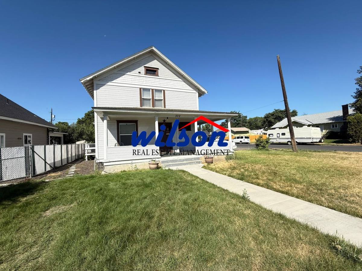 Apartment for rent at 302 S 8th Ave, Yakima, WA 98902
