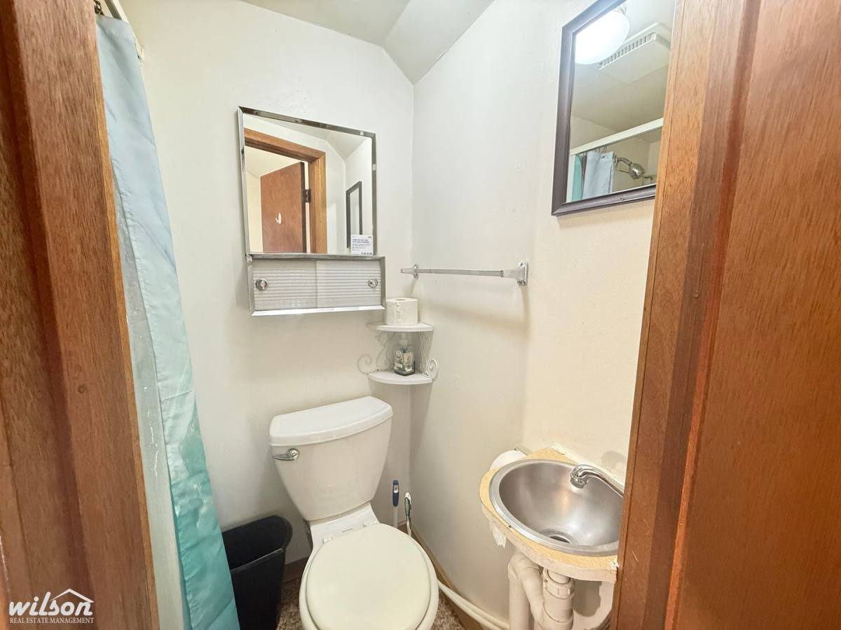 Apartment for rent at 302 S 8th Ave, Yakima, WA 98902