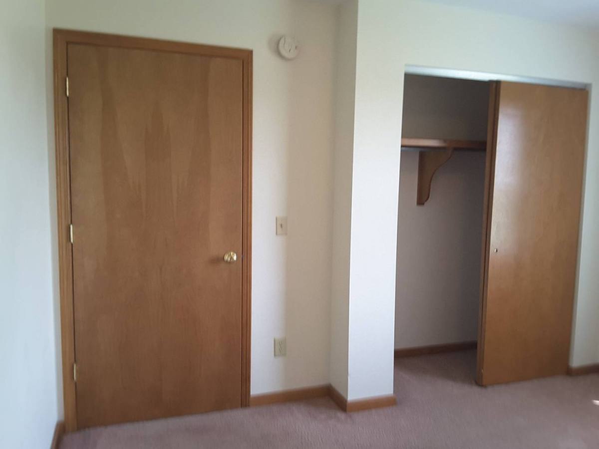 Apartment for rent at 216 Stonewall Court, Nappanee, IN 46550