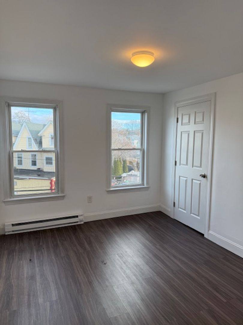 Apartment for rent at 510 Maple St, Manchester, NH 03104