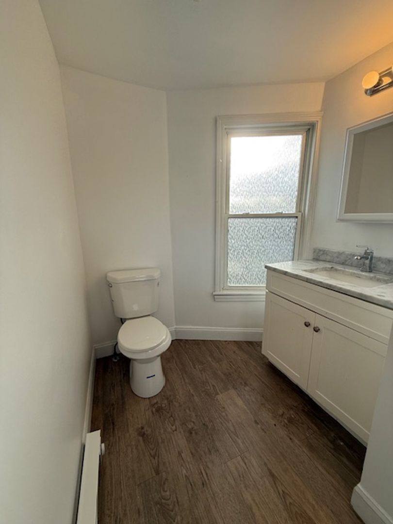 Apartment for rent at 510 Maple St, Manchester, NH 03104