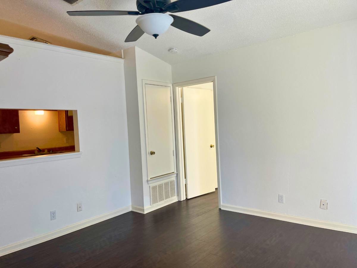 Apartment for rent at 14506-14508 Woods Hole, San Antonio, TX 78233