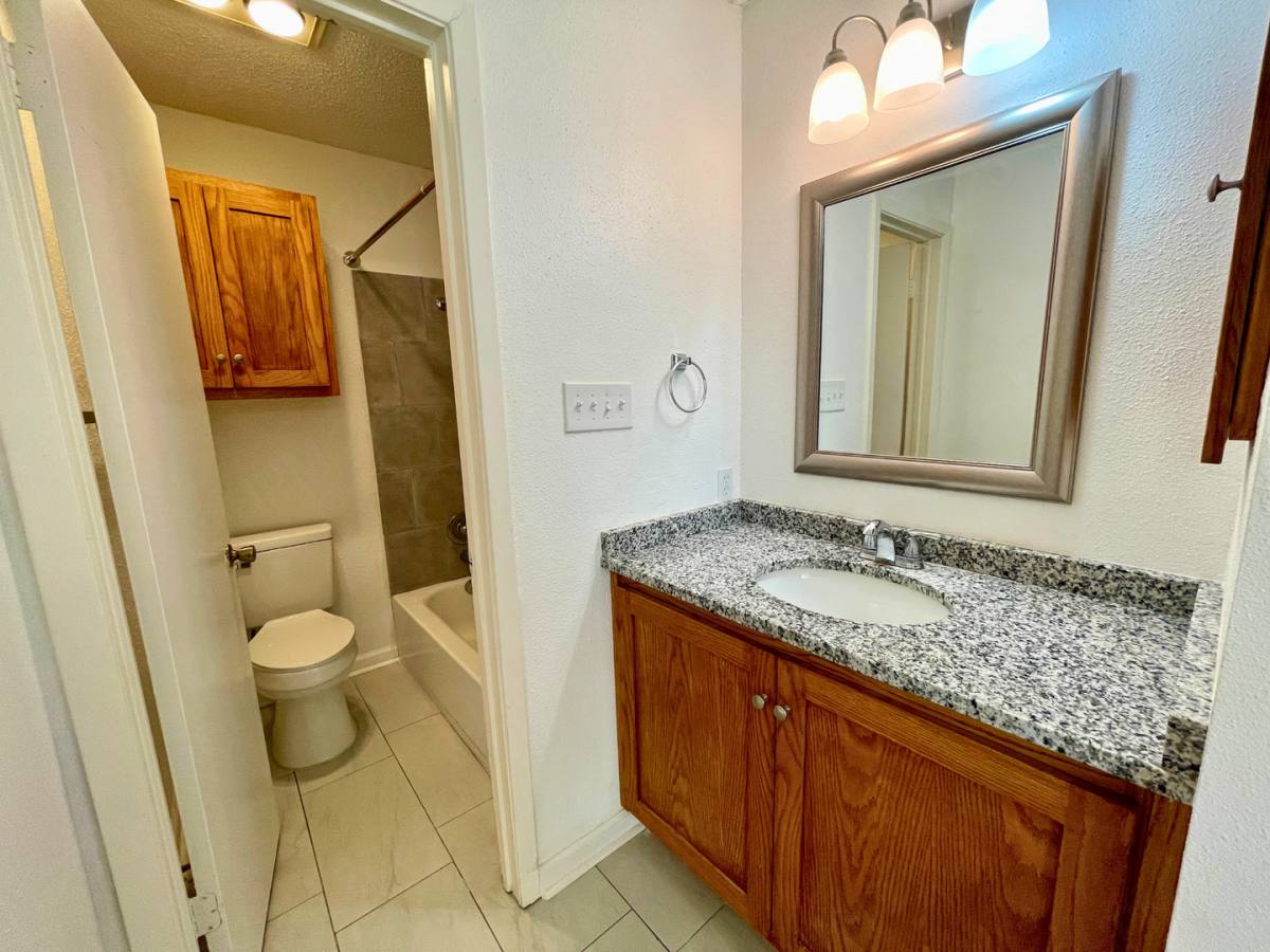 Apartment for rent at 14506-14508 Woods Hole, San Antonio, TX 78233