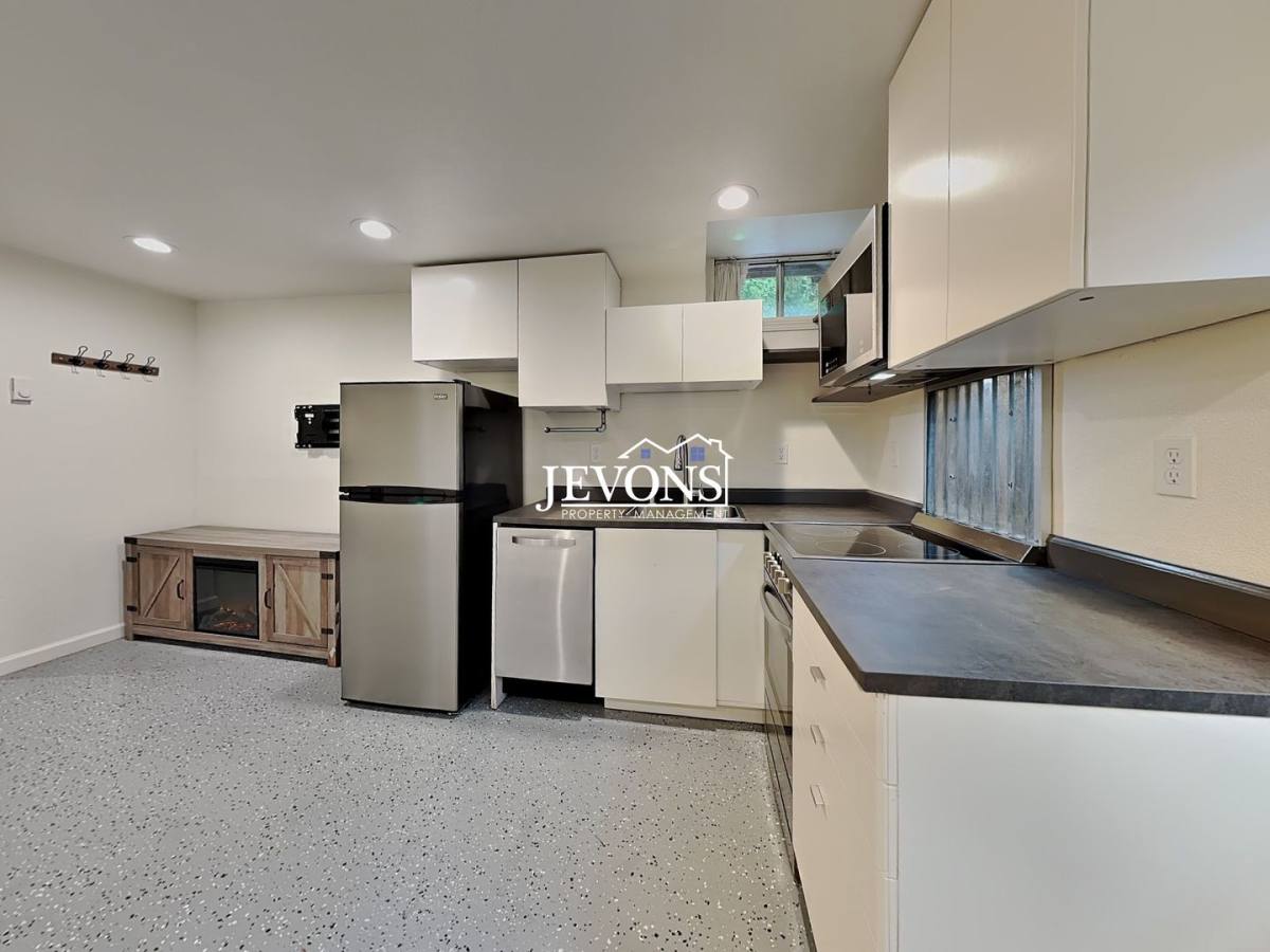 Apartment for rent at 9222 117th SW, Lakewood, WA 98498