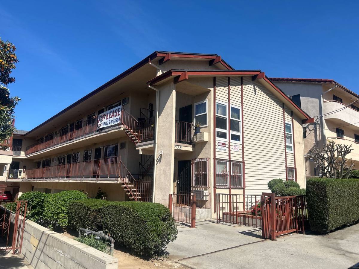 Apartment for rent at 901-905 Centennial St, Los Angeles, CA 90012