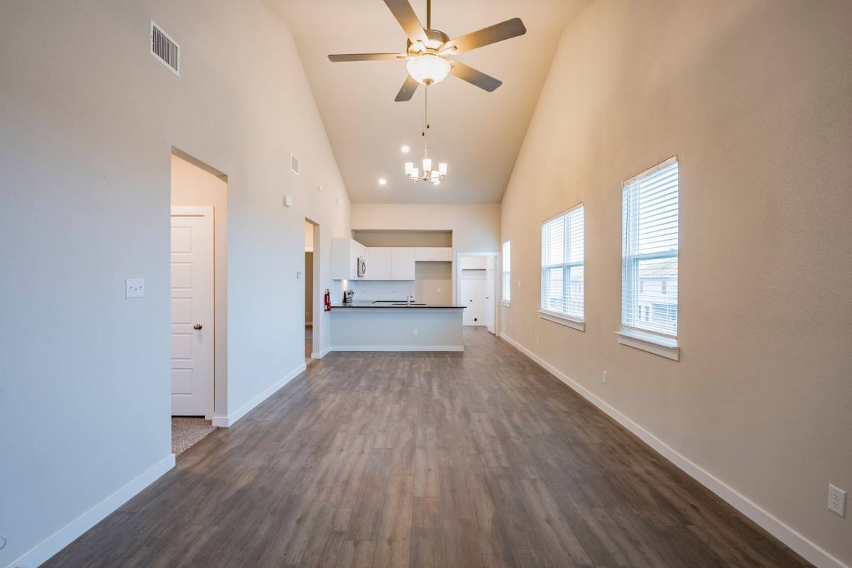 Townhouse for rent at 655 Wheatfield Dr, Venus, TX 76084