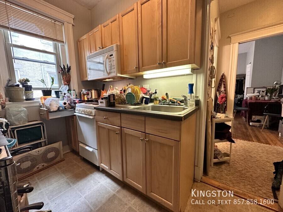 Apartment for rent at 1665 Commonwealth Ave #5R, Brighton, MA 02135