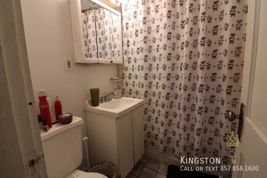 Apartment for rent at 1665 Commonwealth Ave #5R, Brighton, MA 02135
