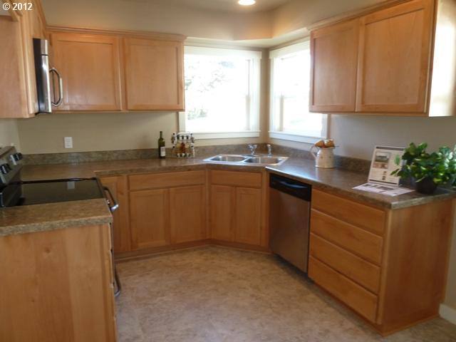 House for rent at 813 Niagara Ave, Astoria, OR 97103