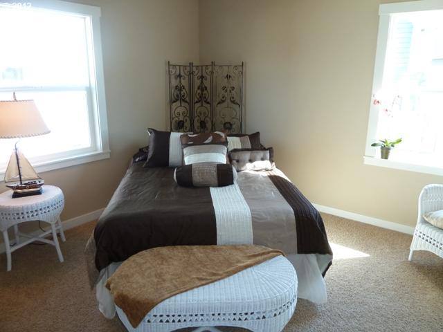 House for rent at 813 Niagara Ave, Astoria, OR 97103