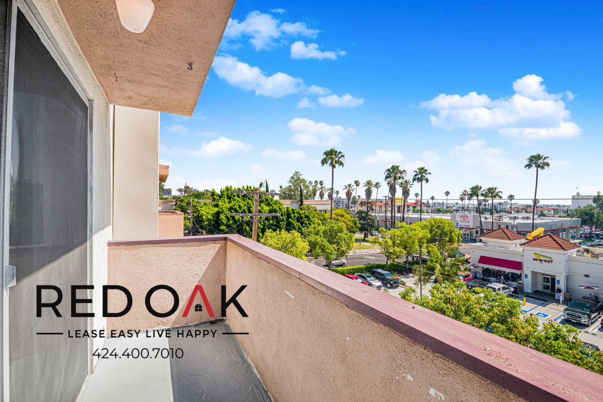 Condo for rent at 7010 Lanewood Ave #303, Los Angeles, CA 90028