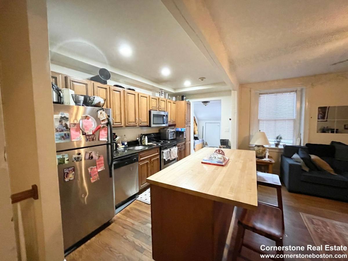 Townhouse for rent at 469 Massachusetts Ave #7, Boston, MA 02118