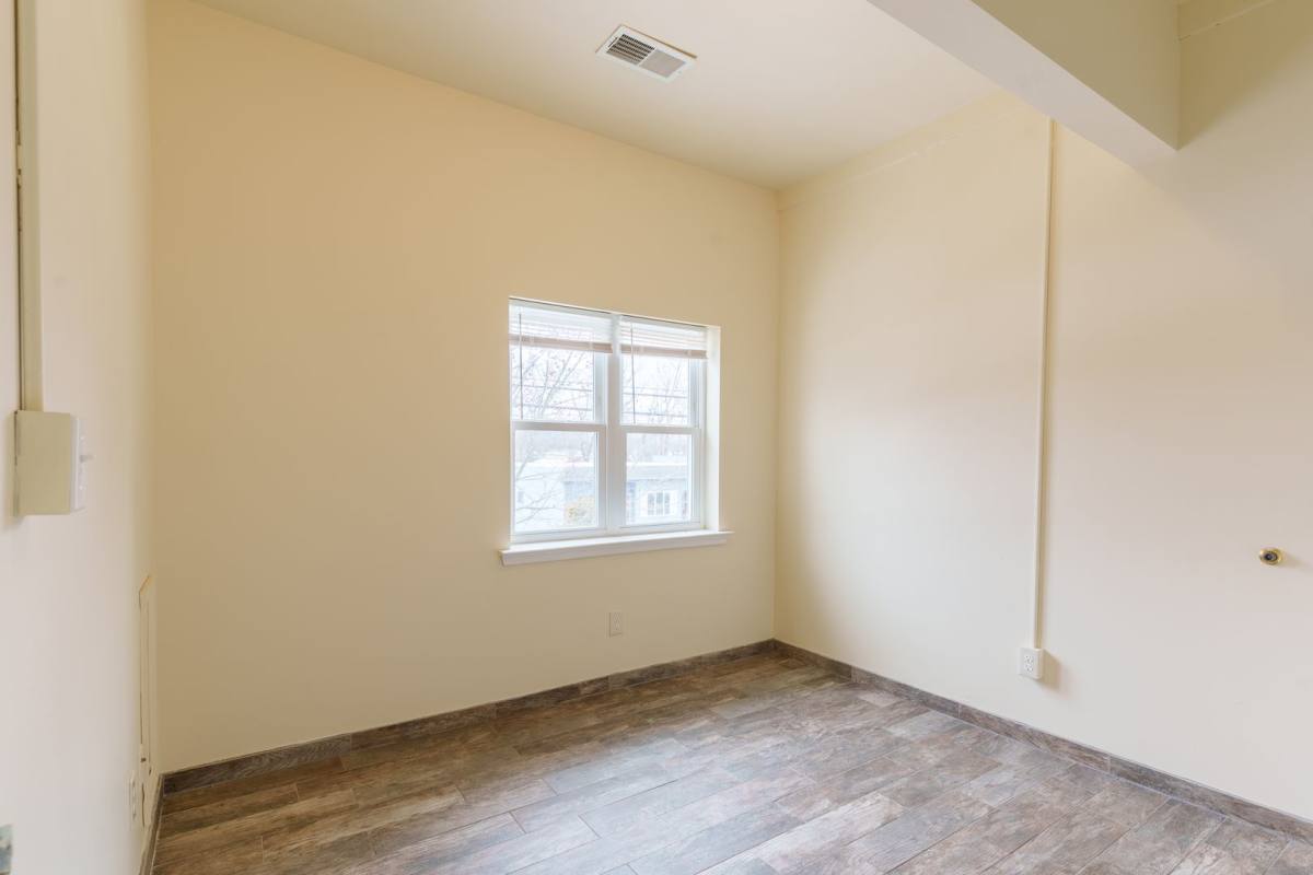 Apartment for rent at 101 E Camden Ave, Moorestown, NJ 08057