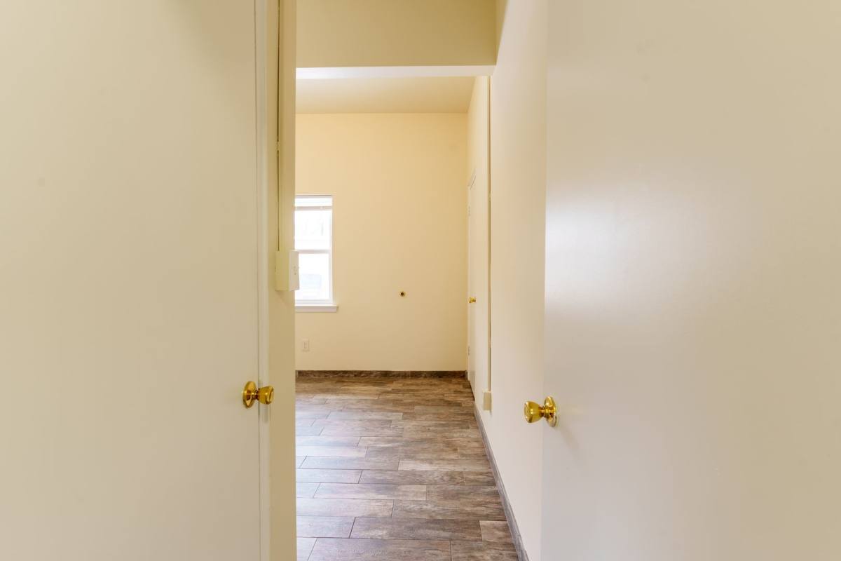 Apartment for rent at 101 E Camden Ave, Moorestown, NJ 08057