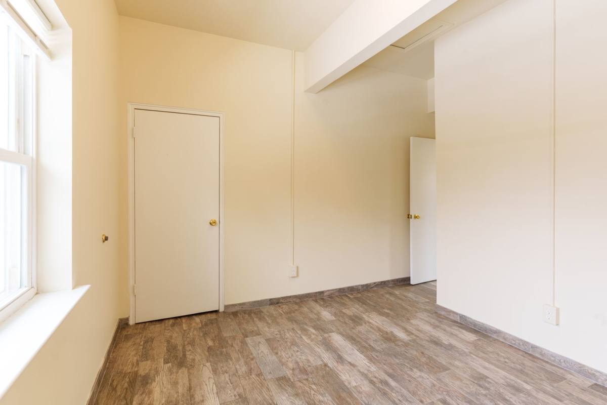 Apartment for rent at 101 E Camden Ave, Moorestown, NJ 08057