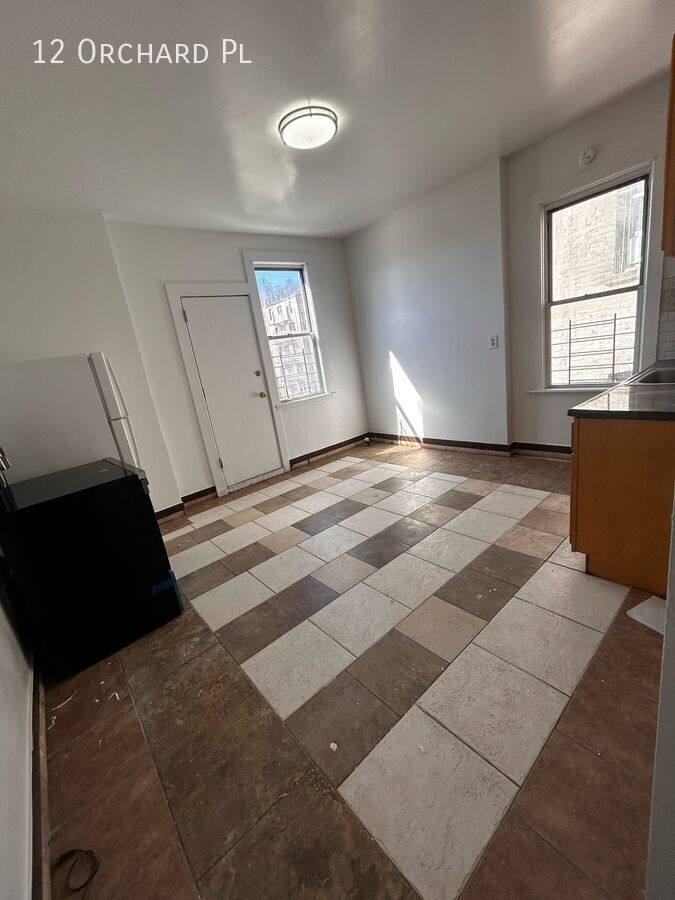 Apartment for rent at 12 Orchard Place, Yonkers, NY 10703