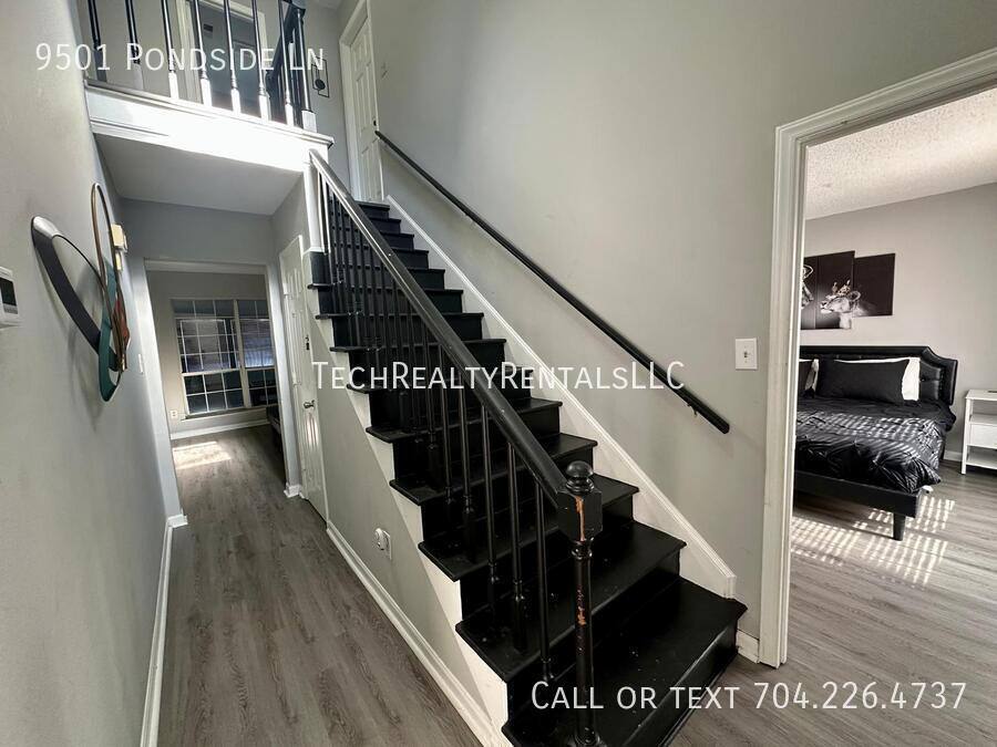 House for rent at 9501 Pondside Lane, Charlotte, NC 28213