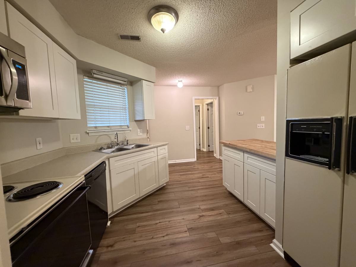 Apartment for rent at 2936 B Mulberry Lane #1, Greenville, NC 27858