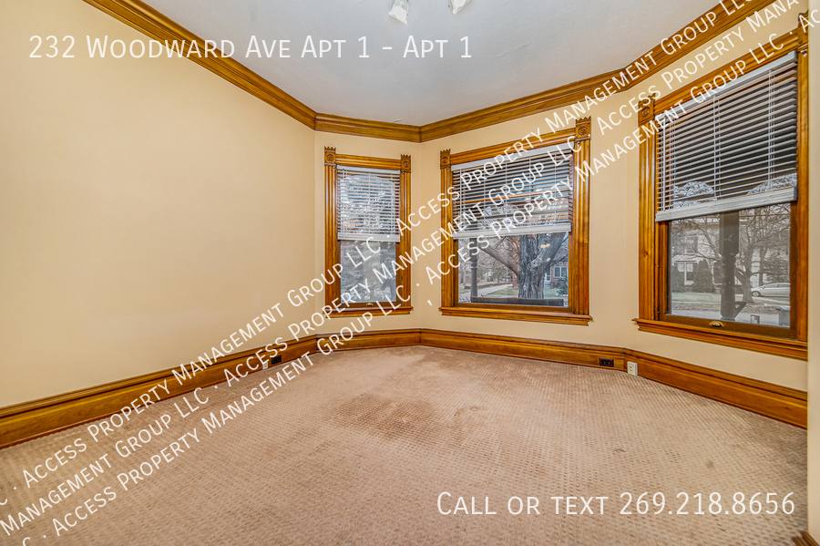 Apartment for rent at 232 Woodward Ave #1, Kalamazoo, MI 49007