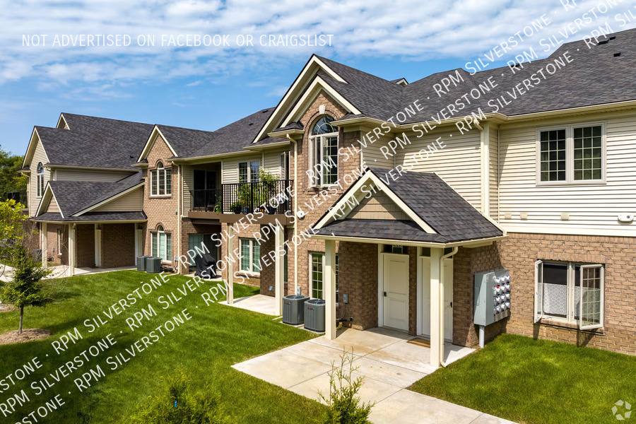 Apartment for rent at 2688 Barrington Square, Auburn Hills, MI 48326