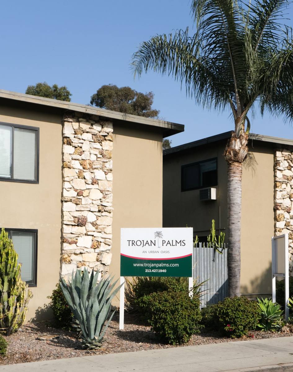 Apartment for rent at 1115-1129 W 30th St, Los Angeles, CA 90007