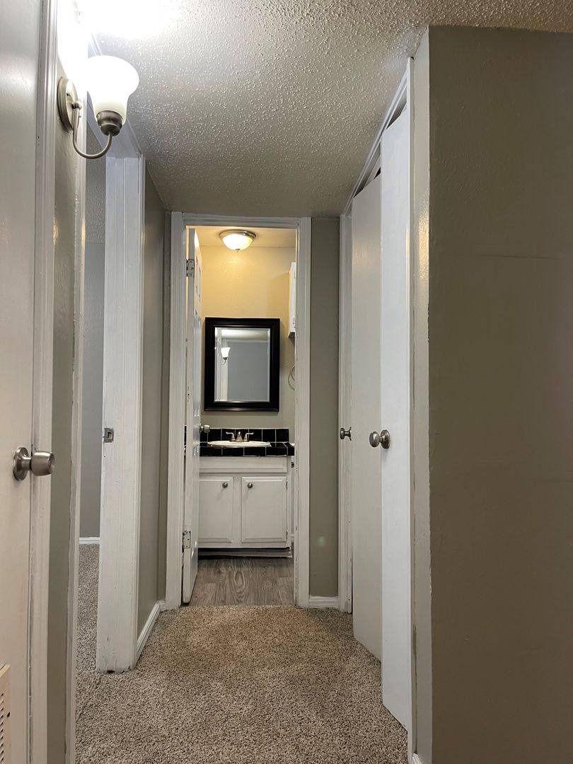 Apartment for rent at 1010 Kennedy Ave, Edmond, OK 73034