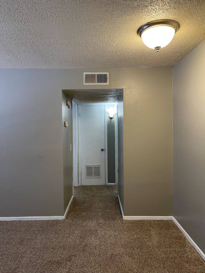 Apartment for rent at 1010 Kennedy Ave, Edmond, OK 73034
