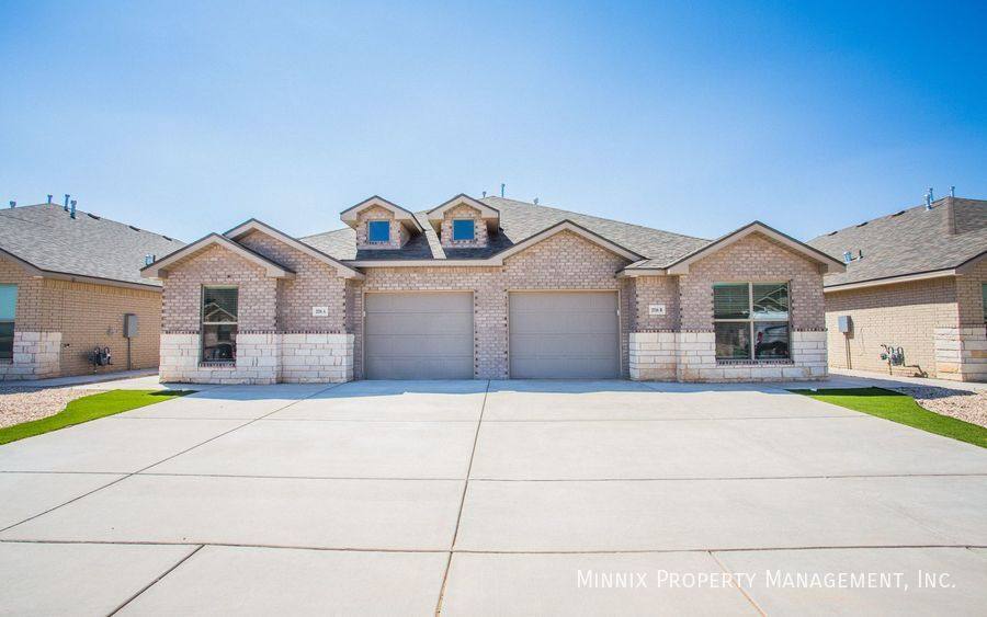 Townhouse for rent at 2116 Langford Ave #A, Lubbock, TX 79407