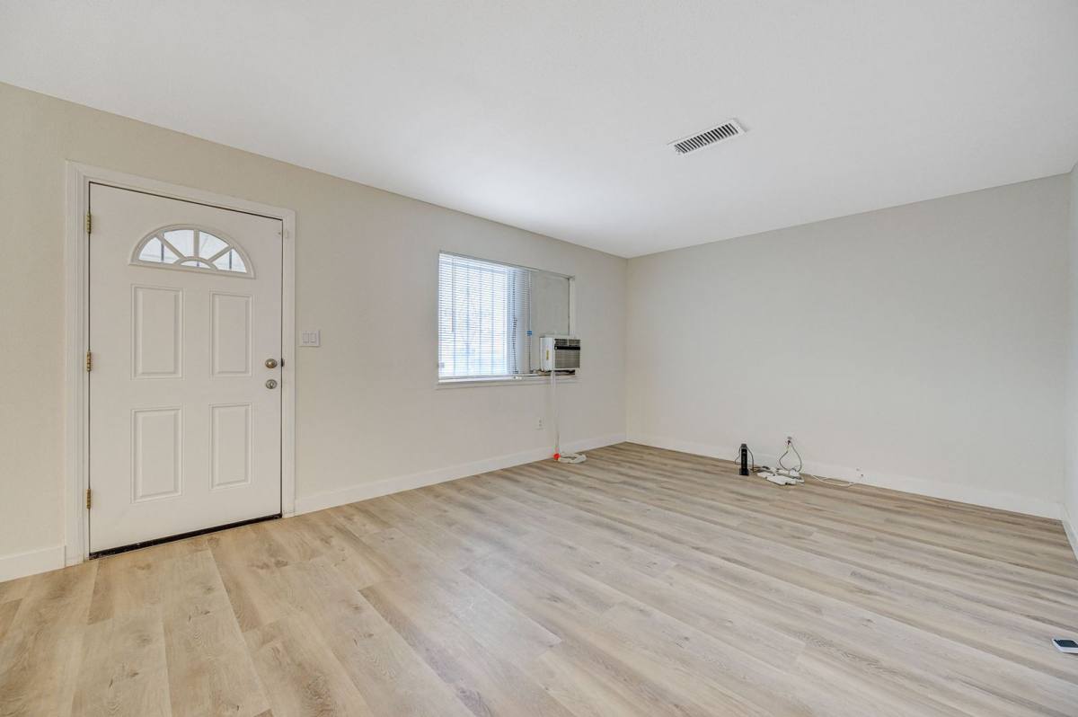 House for rent at 893 W Bartlett Ave, Las Vegas, NV 89106